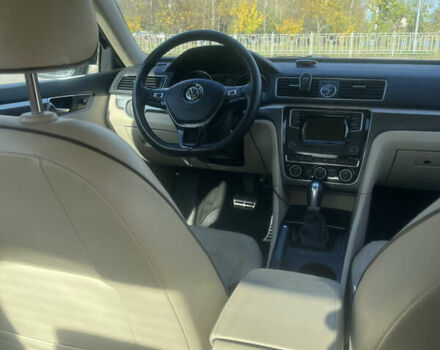 Черный Фольксваген Пассат, объемом двигателя 1.8 л и пробегом 100 тыс. км за 13999 $, фото 7 на Automoto.ua