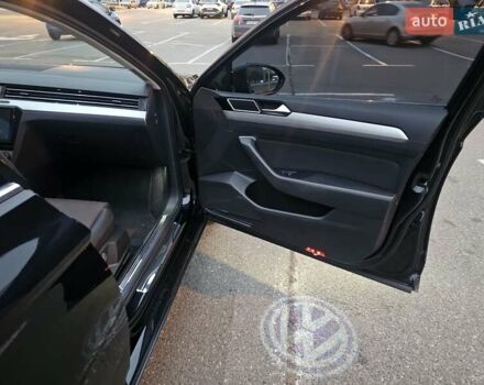 Черный Фольксваген Пассат, объемом двигателя 1.8 л и пробегом 175 тыс. км за 15800 $, фото 14 на Automoto.ua