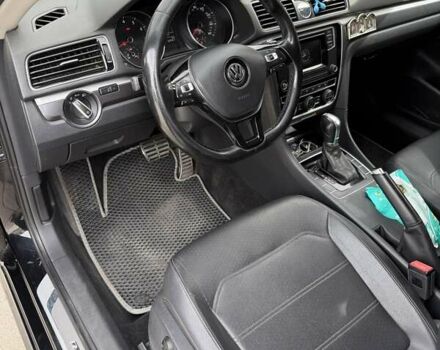 Черный Фольксваген Пассат, объемом двигателя 1.8 л и пробегом 209 тыс. км за 13300 $, фото 13 на Automoto.ua