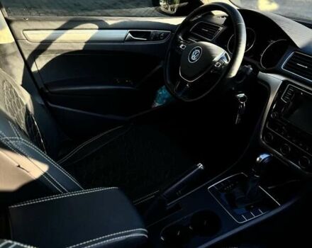 Черный Фольксваген Пассат, объемом двигателя 1.8 л и пробегом 109 тыс. км за 13600 $, фото 10 на Automoto.ua