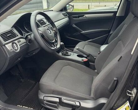 Черный Фольксваген Пассат, объемом двигателя 1.8 л и пробегом 198 тыс. км за 12900 $, фото 13 на Automoto.ua