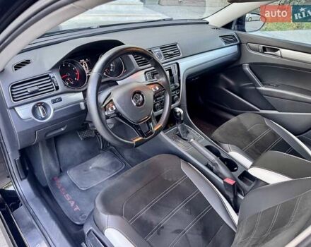 Черный Фольксваген Пассат, объемом двигателя 1.8 л и пробегом 216 тыс. км за 11999 $, фото 44 на Automoto.ua