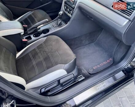 Черный Фольксваген Пассат, объемом двигателя 1.8 л и пробегом 216 тыс. км за 11999 $, фото 48 на Automoto.ua