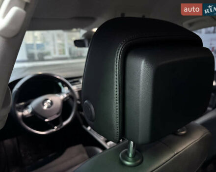 Черный Фольксваген Пассат, объемом двигателя 1.97 л и пробегом 287 тыс. км за 19500 $, фото 19 на Automoto.ua