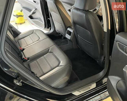 Черный Фольксваген Пассат, объемом двигателя 1.8 л и пробегом 142 тыс. км за 14600 $, фото 8 на Automoto.ua