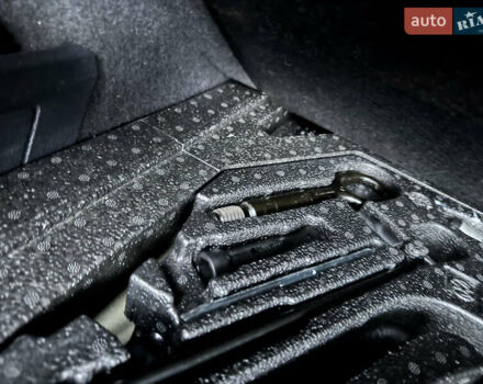 Черный Фольксваген Пассат, объемом двигателя 1.97 л и пробегом 287 тыс. км за 19500 $, фото 23 на Automoto.ua