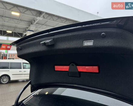 Черный Фольксваген Пассат, объемом двигателя 1.97 л и пробегом 287 тыс. км за 19500 $, фото 12 на Automoto.ua