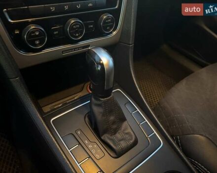 Черный Фольксваген Пассат, объемом двигателя 1.8 л и пробегом 225 тыс. км за 11990 $, фото 25 на Automoto.ua