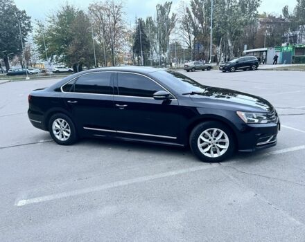 Черный Фольксваген Пассат, объемом двигателя 1.8 л и пробегом 175 тыс. км за 12200 $, фото 12 на Automoto.ua