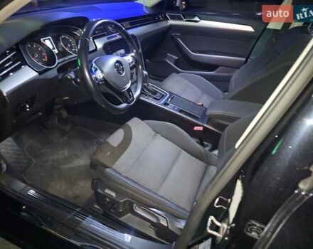 Черный Фольксваген Пассат, объемом двигателя 1.8 л и пробегом 175 тыс. км за 15800 $, фото 32 на Automoto.ua