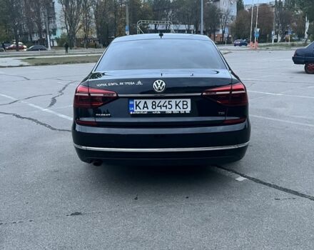 Черный Фольксваген Пассат, объемом двигателя 1.8 л и пробегом 175 тыс. км за 12200 $, фото 10 на Automoto.ua