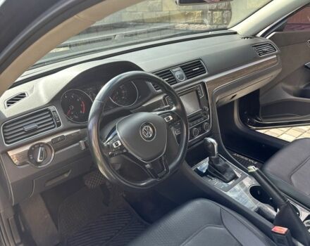 Черный Фольксваген Пассат, объемом двигателя 1.8 л и пробегом 188 тыс. км за 13200 $, фото 4 на Automoto.ua