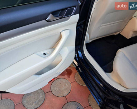 Чорний Фольксваген Пассат, об'ємом двигуна 2 л та пробігом 215 тис. км за 17300 $, фото 44 на Automoto.ua