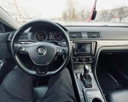 Черный Фольксваген Пассат, объемом двигателя 1.8 л и пробегом 250 тыс. км за 9000 $, фото 6 на Automoto.ua