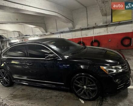 Чорний Фольксваген Пассат, об'ємом двигуна 1.8 л та пробігом 186 тис. км за 14500 $, фото 2 на Automoto.ua