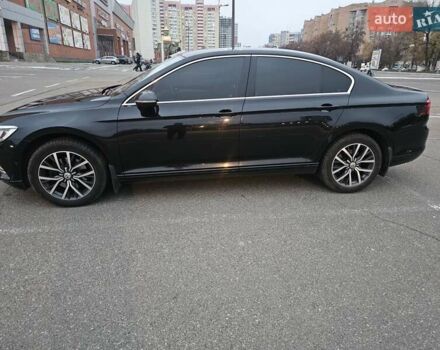 Черный Фольксваген Пассат, объемом двигателя 1.8 л и пробегом 175 тыс. км за 15800 $, фото 7 на Automoto.ua