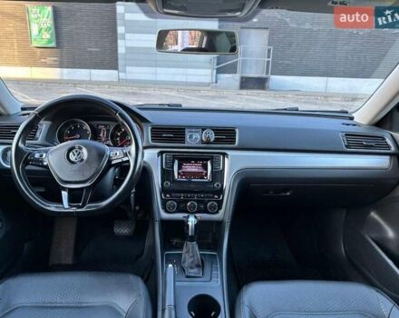 Чорний Фольксваген Пассат, об'ємом двигуна 1.8 л та пробігом 213 тис. км за 11000 $, фото 11 на Automoto.ua