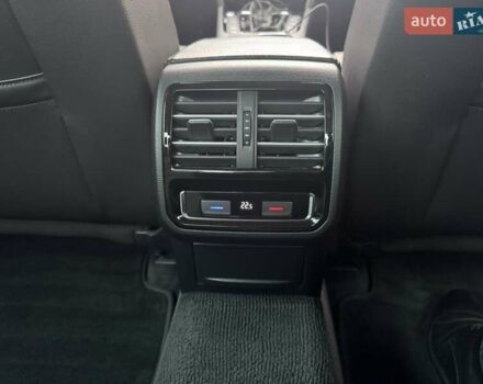 Черный Фольксваген Пассат, объемом двигателя 1.97 л и пробегом 219 тыс. км за 20000 $, фото 23 на Automoto.ua