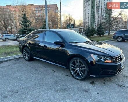 Чорний Фольксваген Пассат, об'ємом двигуна 1.8 л та пробігом 213 тис. км за 11000 $, фото 2 на Automoto.ua