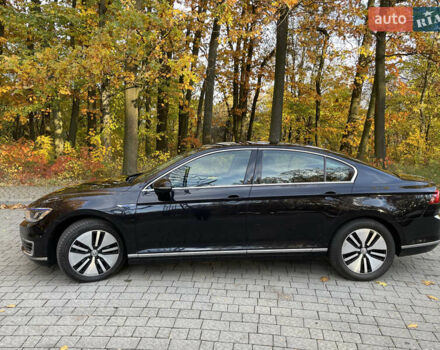 Черный Фольксваген Пассат, объемом двигателя 1.4 л и пробегом 203 тыс. км за 19000 $, фото 6 на Automoto.ua