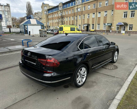 Черный Фольксваген Пассат, объемом двигателя 1.8 л и пробегом 166 тыс. км за 14000 $, фото 3 на Automoto.ua