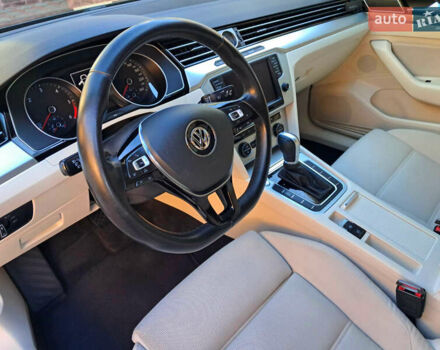 Чорний Фольксваген Пассат, об'ємом двигуна 2 л та пробігом 215 тис. км за 17300 $, фото 33 на Automoto.ua