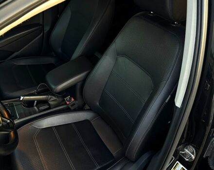 Черный Фольксваген Пассат, объемом двигателя 1.8 л и пробегом 186 тыс. км за 12000 $, фото 3 на Automoto.ua