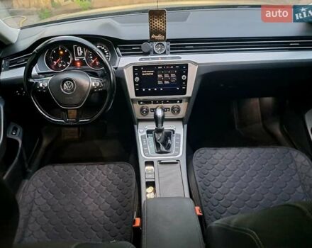 Чорний Фольксваген Пассат, об'ємом двигуна 1.6 л та пробігом 300 тис. км за 13700 $, фото 7 на Automoto.ua