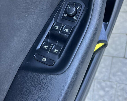 Черный Фольксваген Пассат, объемом двигателя 1.6 л и пробегом 222 тыс. км за 16000 $, фото 18 на Automoto.ua