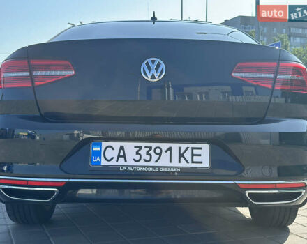 Черный Фольксваген Пассат, объемом двигателя 1.97 л и пробегом 290 тыс. км за 17299 $, фото 8 на Automoto.ua