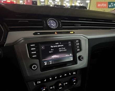 Чорний Фольксваген Пассат, об'ємом двигуна 1.97 л та пробігом 207 тис. км за 17900 $, фото 7 на Automoto.ua