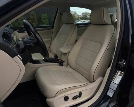 Чорний Фольксваген Пассат, об'ємом двигуна 2 л та пробігом 154 тис. км за 14700 $, фото 12 на Automoto.ua