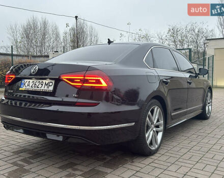Черный Фольксваген Пассат, объемом двигателя 1.8 л и пробегом 127 тыс. км за 14000 $, фото 17 на Automoto.ua