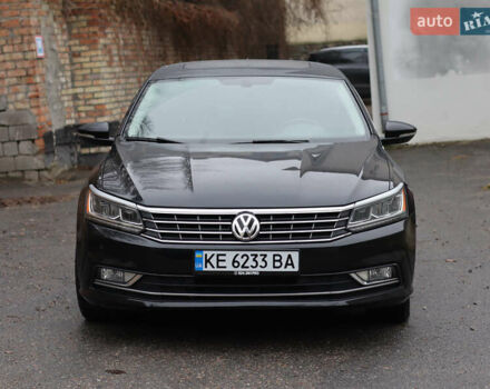 Черный Фольксваген Пассат, объемом двигателя 1.8 л и пробегом 140 тыс. км за 15799 $, фото 1 на Automoto.ua