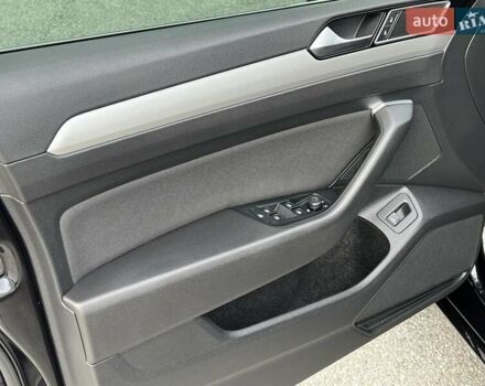 Чорний Фольксваген Пассат, об'ємом двигуна 1.97 л та пробігом 135 тис. км за 20000 $, фото 19 на Automoto.ua