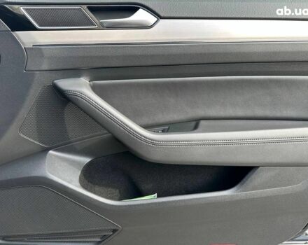 Чорний Фольксваген Пассат, об'ємом двигуна 2 л та пробігом 181 тис. км за 21990 $, фото 23 на Automoto.ua