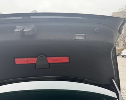 Черный Фольксваген Пассат, объемом двигателя 2 л и пробегом 292 тыс. км за 16900 $, фото 9 на Automoto.ua