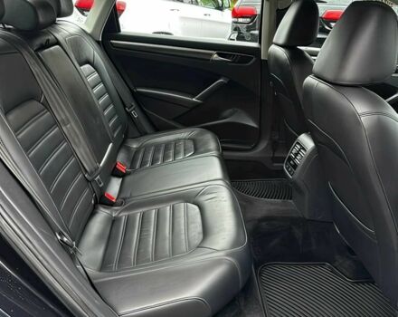 Чорний Фольксваген Пассат, об'ємом двигуна 1.8 л та пробігом 65 тис. км за 7000 $, фото 10 на Automoto.ua