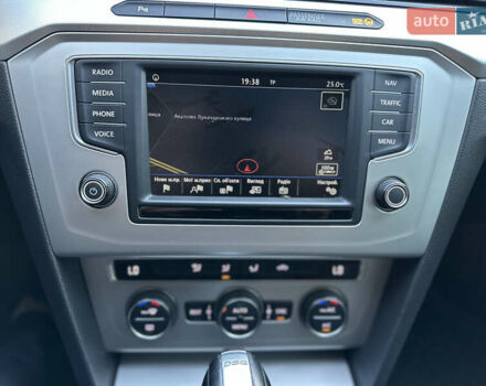 Чорний Фольксваген Пассат, об'ємом двигуна 1.97 л та пробігом 280 тис. км за 16500 $, фото 14 на Automoto.ua