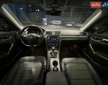 Черный Фольксваген Пассат, объемом двигателя 1.8 л и пробегом 140 тыс. км за 15799 $, фото 24 на Automoto.ua