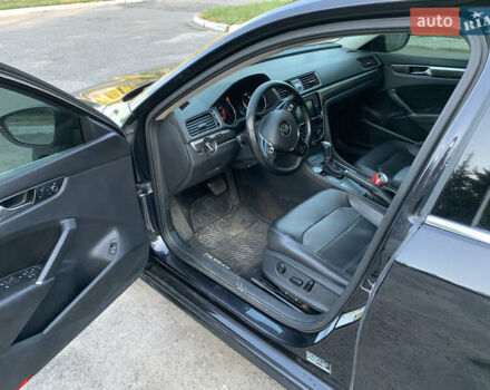 Черный Фольксваген Пассат, объемом двигателя 1.8 л и пробегом 239 тыс. км за 9999 $, фото 9 на Automoto.ua