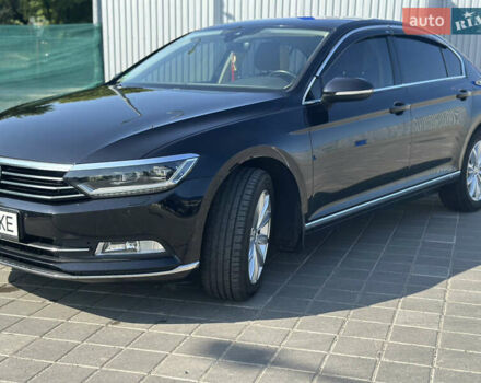 Черный Фольксваген Пассат, объемом двигателя 1.97 л и пробегом 290 тыс. км за 17299 $, фото 2 на Automoto.ua