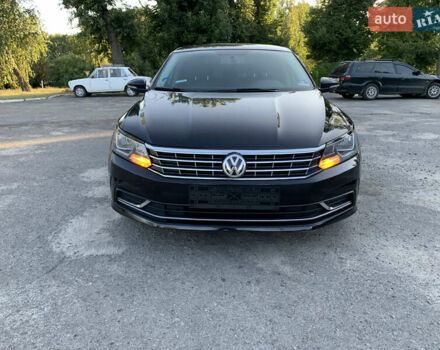Черный Фольксваген Пассат, объемом двигателя 1.8 л и пробегом 239 тыс. км за 9999 $, фото 1 на Automoto.ua