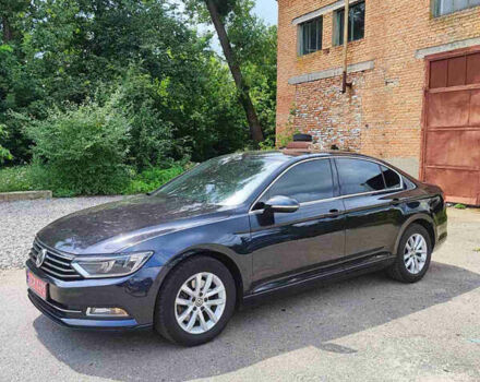 Черный Фольксваген Пассат, объемом двигателя 1.6 л и пробегом 255 тыс. км за 14500 $, фото 1 на Automoto.ua