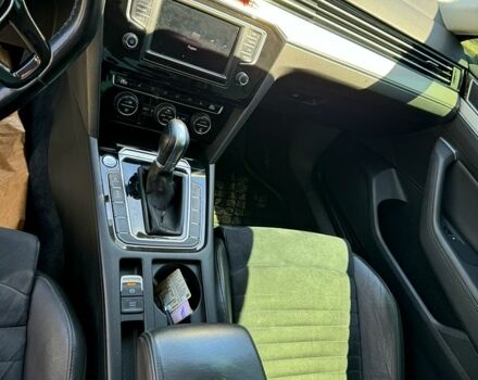 Чорний Фольксваген Пассат, об'ємом двигуна 2 л та пробігом 230 тис. км за 18800 $, фото 4 на Automoto.ua