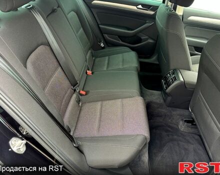 Чорний Фольксваген Пассат, об'ємом двигуна 1.6 л та пробігом 128 тис. км за 16300 $, фото 12 на Automoto.ua