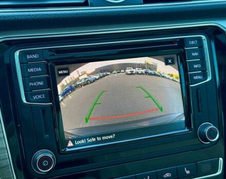 Черный Фольксваген Пассат, объемом двигателя 1.8 л и пробегом 188 тыс. км за 14700 $, фото 11 на Automoto.ua