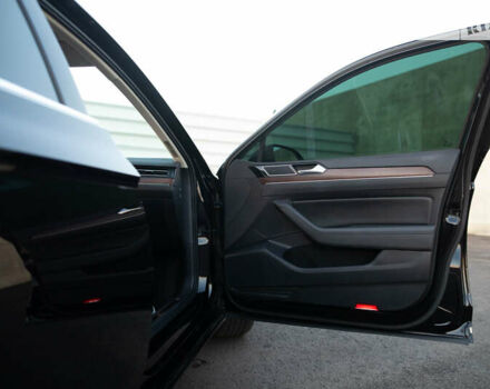 Черный Фольксваген Пассат, объемом двигателя 1.8 л и пробегом 110 тыс. км за 23500 $, фото 41 на Automoto.ua