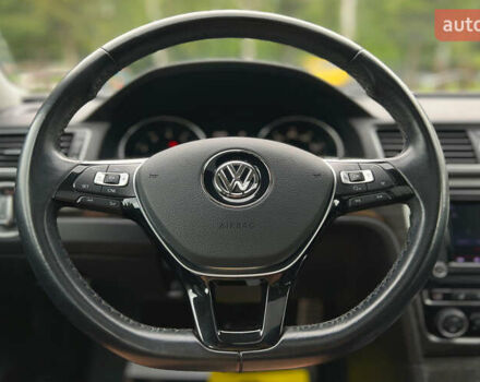 Черный Фольксваген Пассат, объемом двигателя 1.8 л и пробегом 100 тыс. км за 13999 $, фото 21 на Automoto.ua