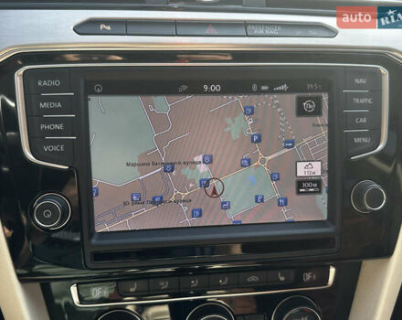 Черный Фольксваген Пассат, объемом двигателя 1.97 л и пробегом 290 тыс. км за 17299 $, фото 22 на Automoto.ua